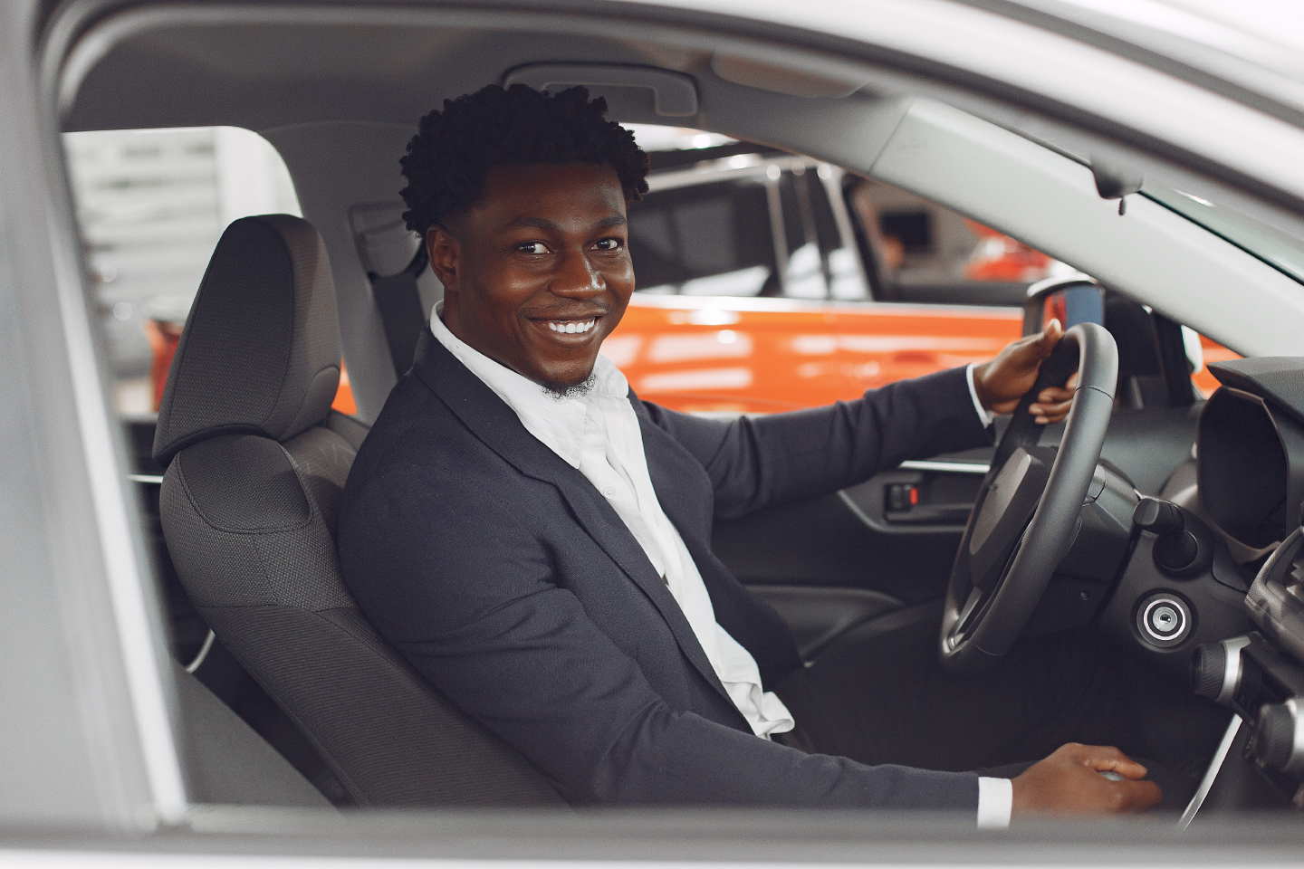 Location de voiture avec ou sans chauffeur à Abidjan : que choisir ?